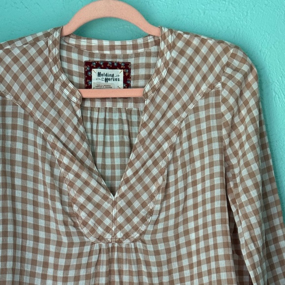 Anthropologie Gingham Holding Horses 100% Cotton V Neck Top - Picture 2 of 5